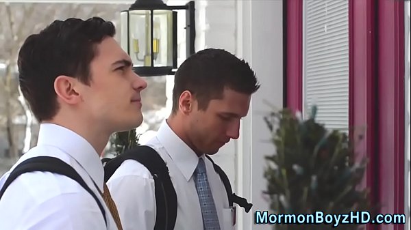 Muscly mormón aerosoles semen